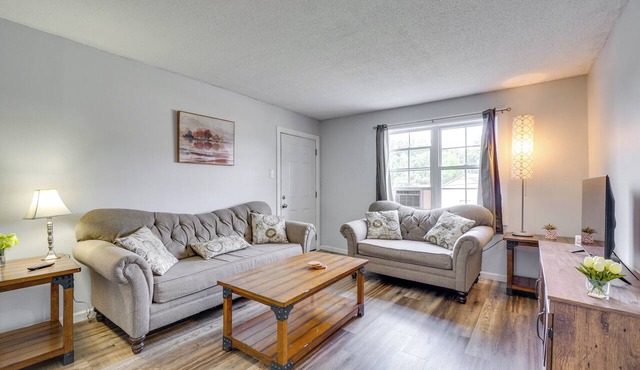 6 Mi to Dtwn & UT! Quaint Apartment in Knoxville
