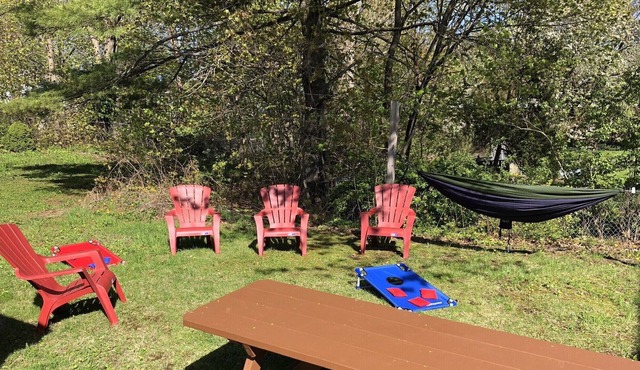 7 Minutes to the Old Port! Steps to the Back Cove / Ocean! Entire Home
