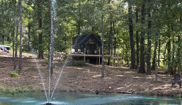 A-frame cabin w/hot tub & pond views