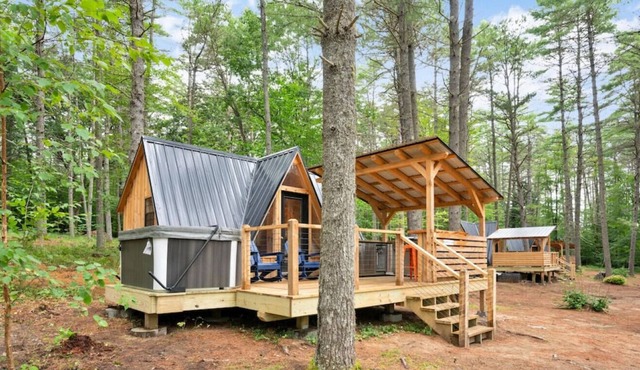 A-Frame Retreat w/ Hot Tub