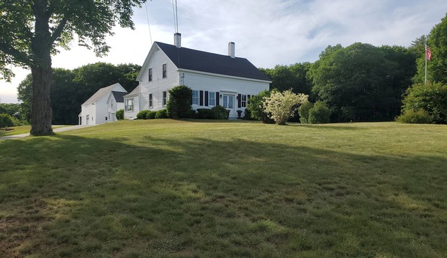 A historic, charming farmhouse in the heart of Midcoast Maine!
