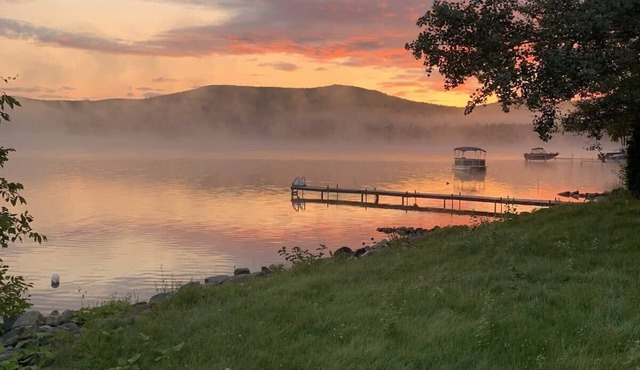 A Peaceful Waterfront Escape | La Perle du Lac