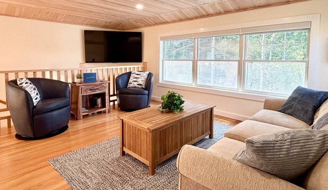 Acadia Retreat Firelit Garden Walk to Dining Two person maximum occupancy