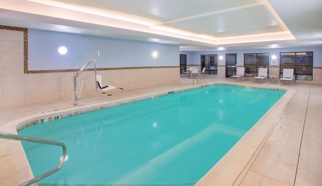 Accessible Studio Suite w/Kitchen & Breakfast in Benton Harbor