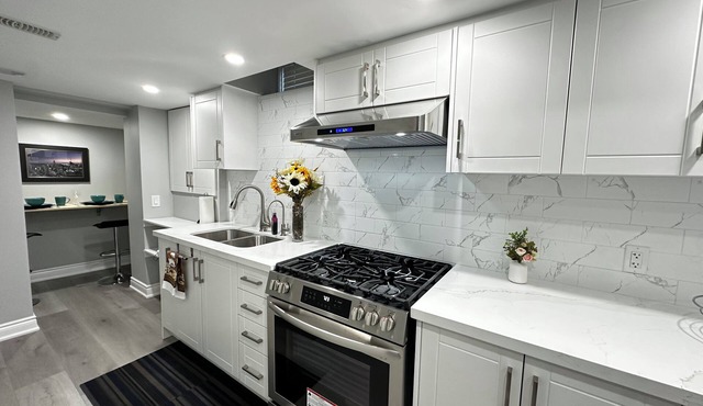 Adorable studio style unit - Self check in