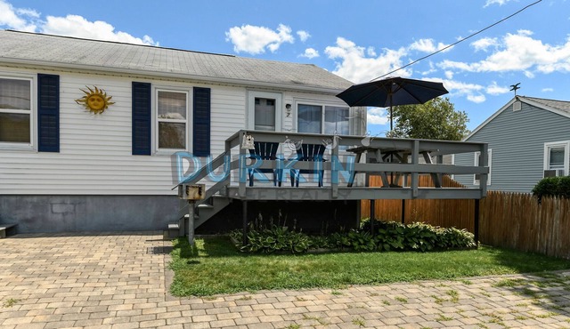 Affordable Duplex, Close to Beach, Spacious Deck
