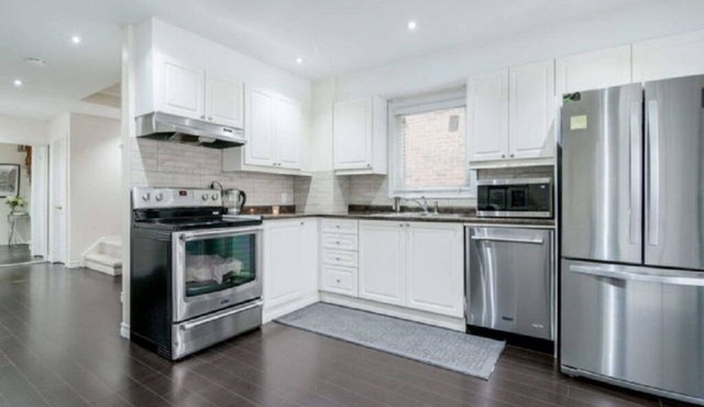 Affordable Quiet 3 Bdrms + 2.5 bath Home in Toronto Area