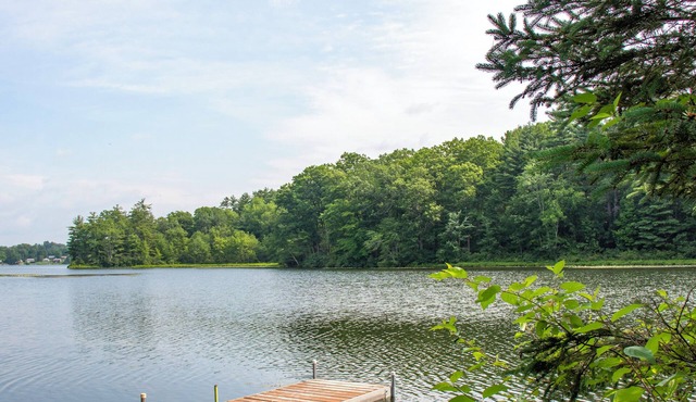 All Season Lake Front Getaway!