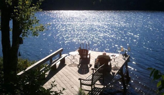 Amid nature-charming, romantic,fun!4boats,2 docks,fireplace, SWest view+ sunsets