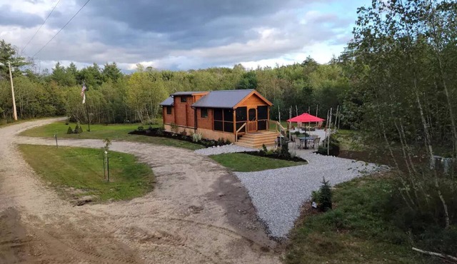 Amish built cabin on 280 acres near North Conway