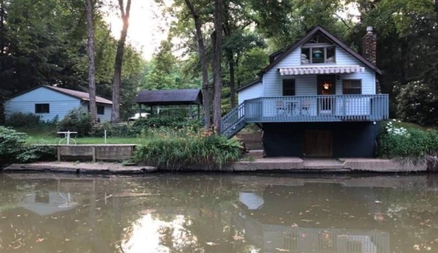 Applebutter Inn