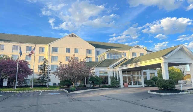 Arnot Grand Hotel & Suites