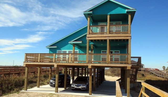 "As Good As It Gets" Beautiful Beach Front House!