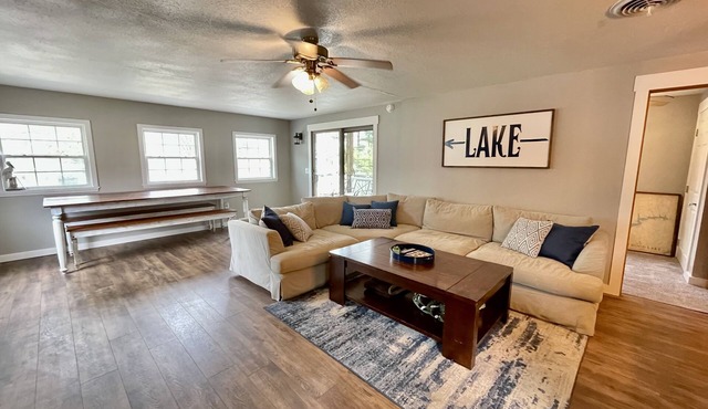 Atwood Lake Large Family Retreat