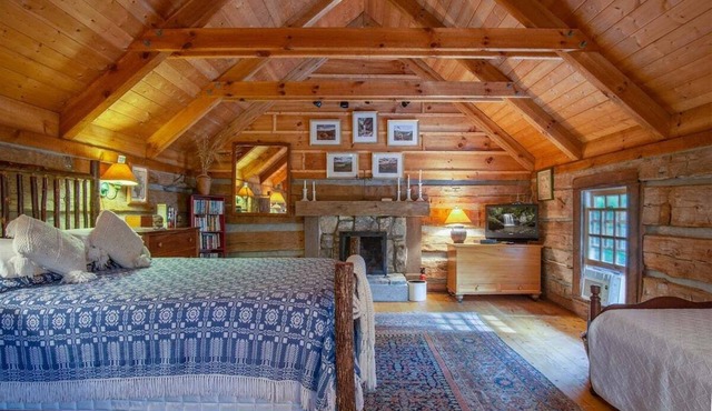 Aunt Babbies Cabin in Pisgah Forest