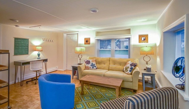 Available May 1, 2025 2 bed, 2 bath cottage