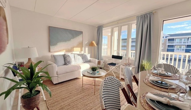 Avalon Beach Condo in Avalon