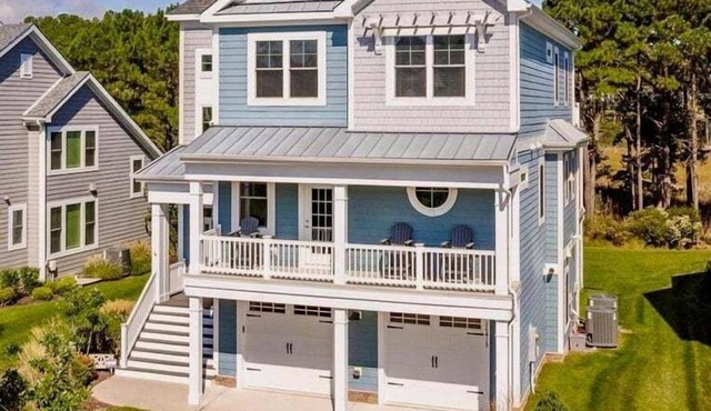 Bayside Resort * New Listing * Breathtaking Luxury
