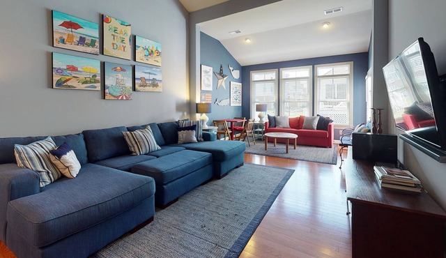 Bayside Resort townhouse w/ games, basketball court, shared sauna, gas grill