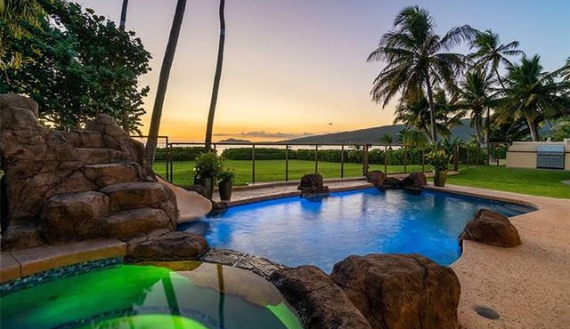 Beachfront Luxury Villa