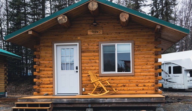 Beautiful 1-bedroom cabin in Kenai. Perfect for a getaway or fishing trip!