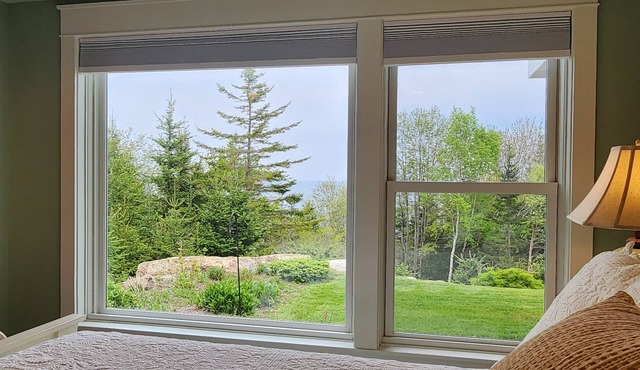 Beautiful and fully equipped in-laws apartment in peaceful Boothbay with WiFi