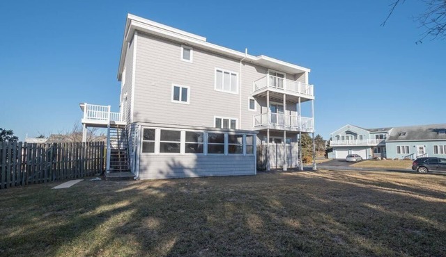 Beautiful and Spacious 5 bedroom 3 1/2 bath. In the village of Pt. Judith.