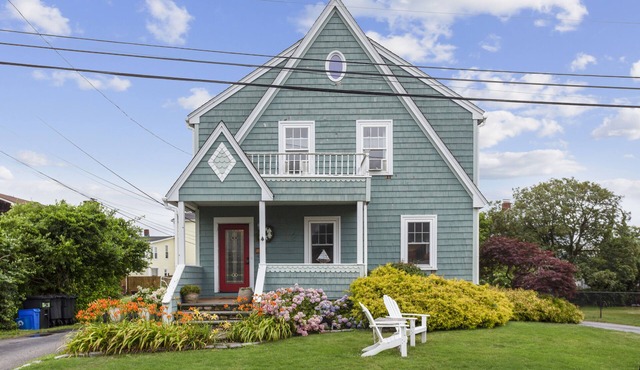 Beautiful Ocean View Home Steps to the Seawall and Town Beach