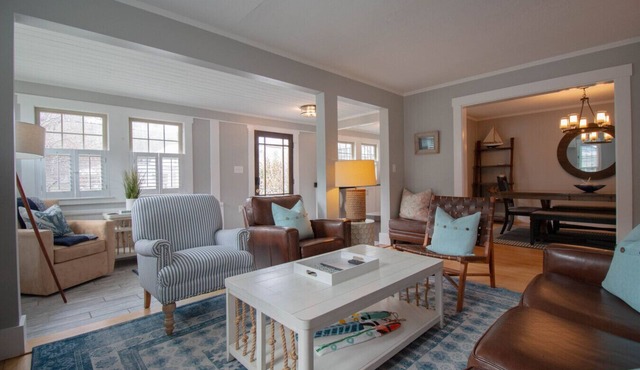 Beautifully Modern Downtown Ogunquit Home