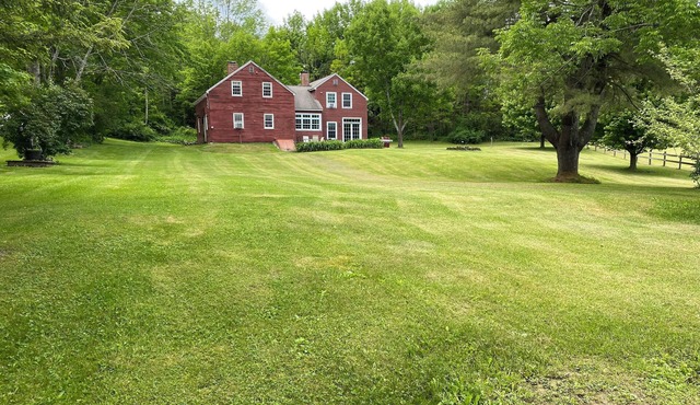 Begin your “Great Escape” in our charming country home! 3 bedrooms w/WiFi & AC