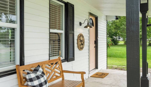 Best Location in Owasso!-Walk to Dining/Shopping-Redbud District