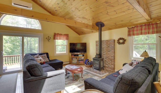 Bethel Chalet w/Hot Tub: 3 Miles to Sunday River!