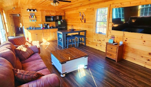 Black Bear Cabin at Moosehead Lake Direct ATV * Family/Pet Friendly