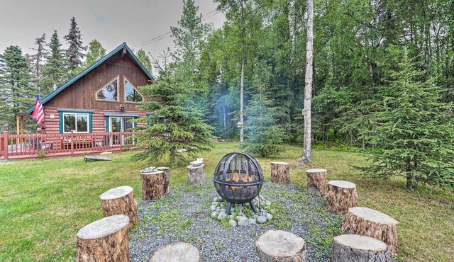 Blind Bear Lodge ~ 1 Mile to Kenai River Fishing!