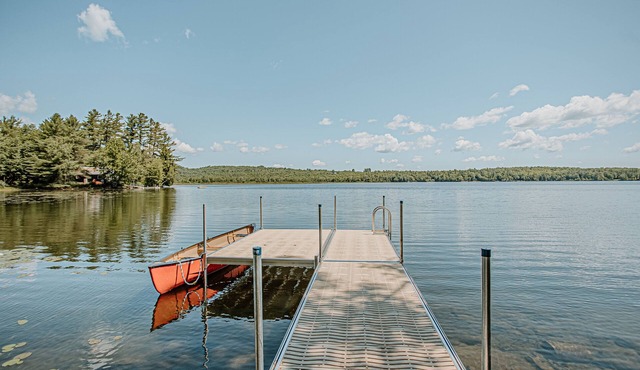 Blueberry Point – A Four-Season Lakeside Retreat in Central Maine