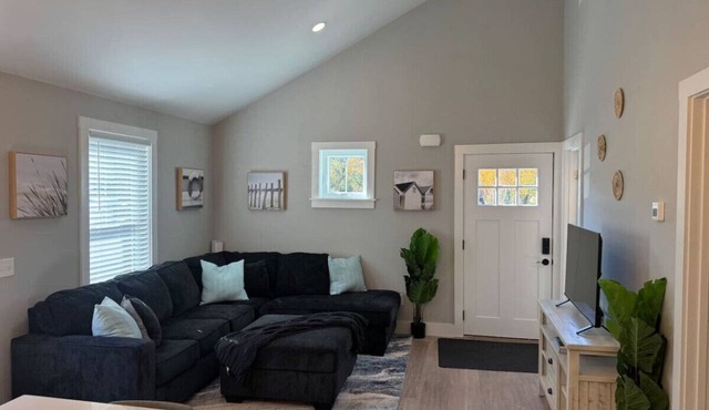 Brand New Cozy Coastal Cottage