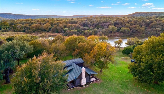 Brazos Riverfront Cabin - Near PK Lake & Rocker B Ranch!