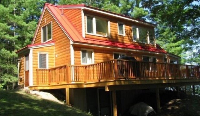 Bridgton, Maine, Very private Long Lake Waterfront Cabin