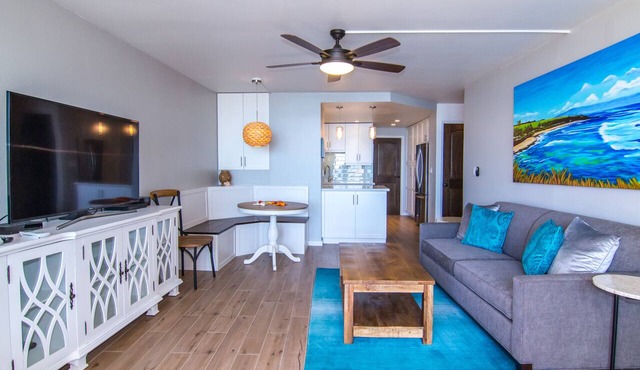 Bright, Beautiful, Remodeled Island Sands 505 Condo