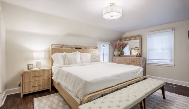 Brighton Stay Near URMC | King Bed, Home Cinema & Backyard