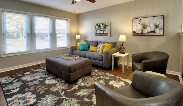 "Broken Arrow 3-Bedroom Retreat – Cozy, Family-Friendly with WiFi & AC!"