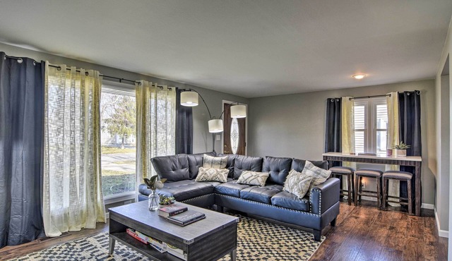 Buffalo Getaway w/Charcoal Grill & Patio!
