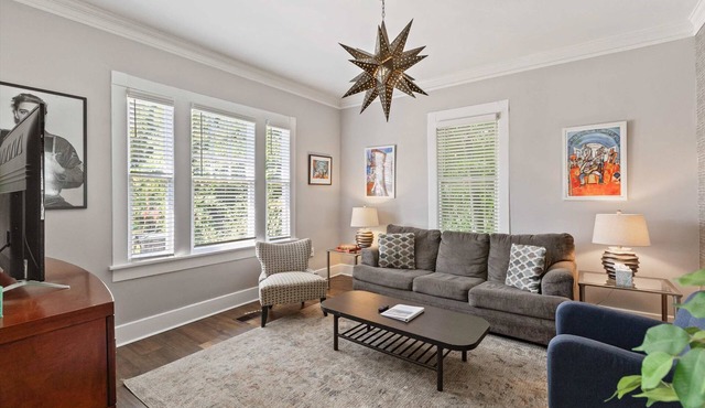 Bungalow ON Overton Square