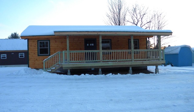 Cabin on Snowmobile trail a perfect start and ending for a perfect getaway