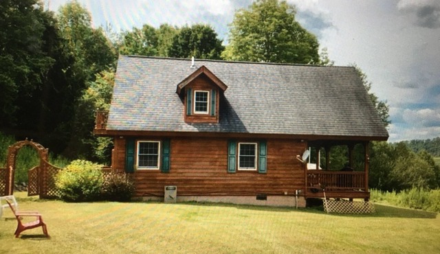 Catskill BoHo 2 Bedroom 2Bath Chalet 20 minutes from Baseball camp