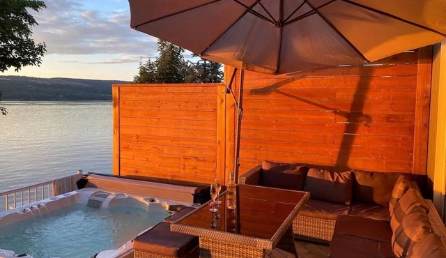 Chalet intime pour villégiature avec accès au Lac et à 2 minutes du Mont de ski!