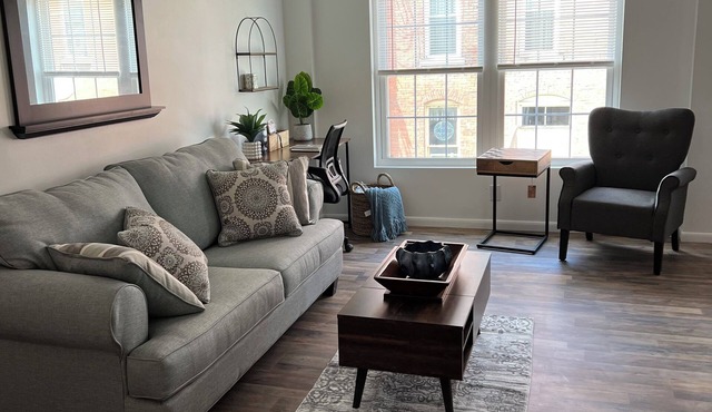 Charming 2-bedroom apartment with WiFi, AC in welcoming Greene
