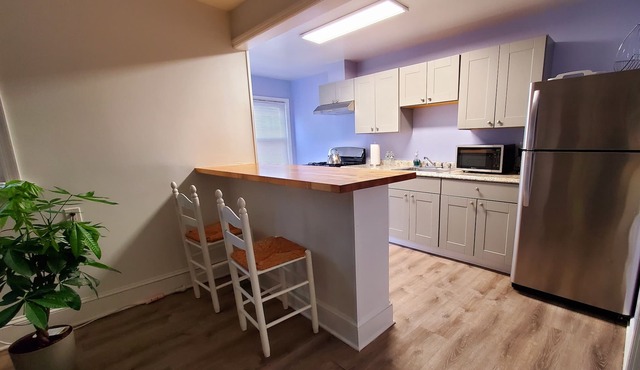 Charming 2bed, 2 baths apt 5min from the beach!
