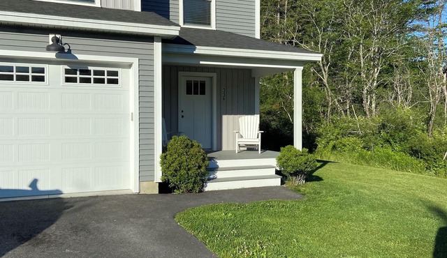 Charming 3-bedroom 3-bath condo with WiFi, in quaint Yarmouth