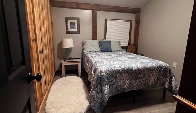 Charming 3BR Country Retreat on 5 Private Acres Near Williamstown
